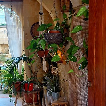 Bedroom Buddha External Bathroom Kerċem Exterior foto