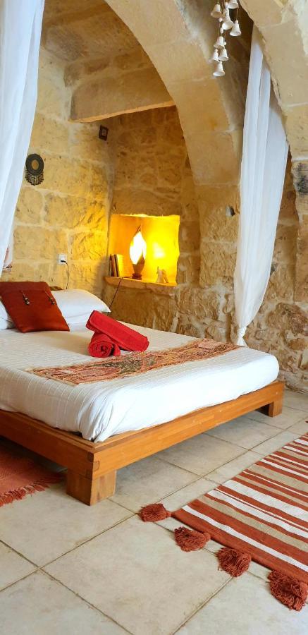 Bedroom Buddha External Bathroom Kerċem Exterior foto