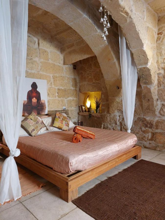 Bedroom Buddha External Bathroom Kerċem Exterior foto